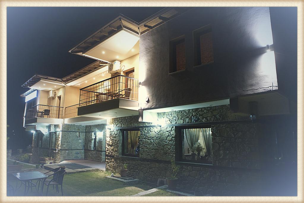 Voreas Hotel Loutraki  Bagian luar foto